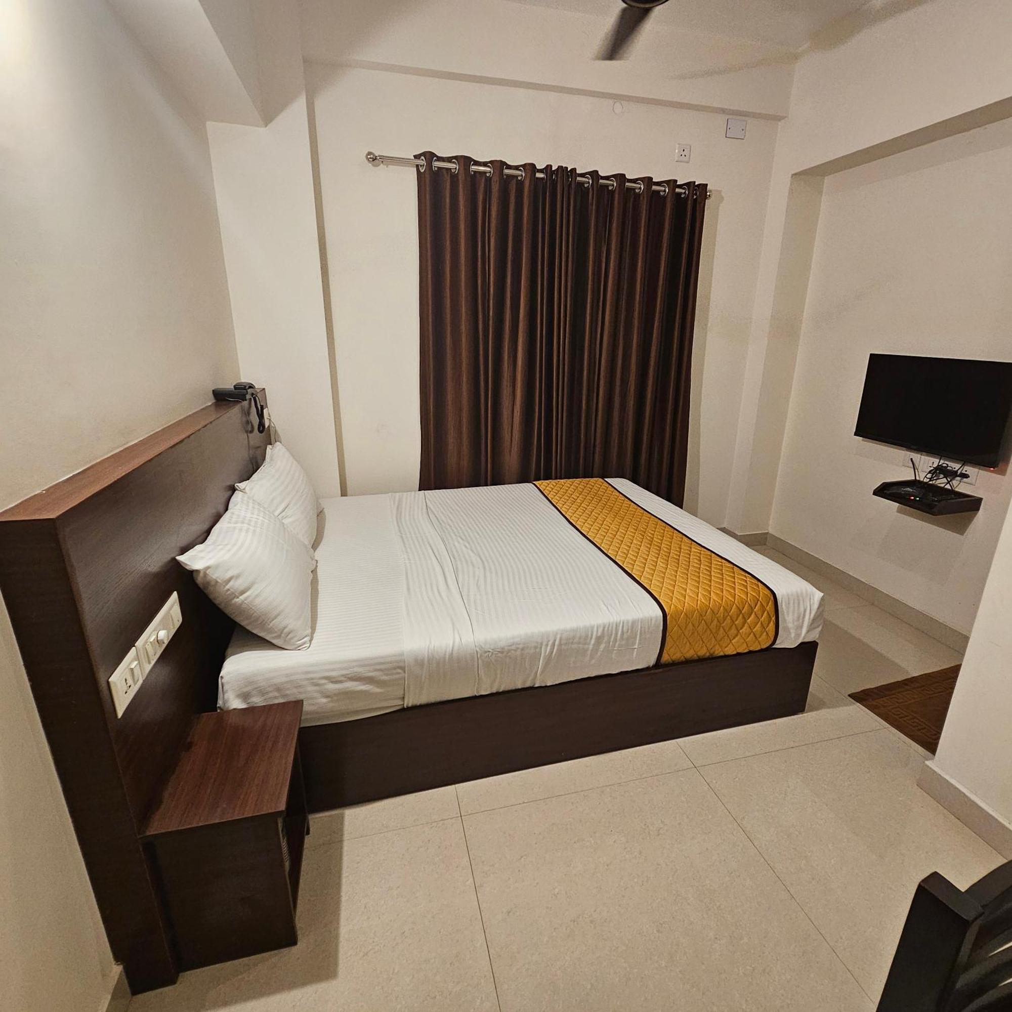 Blueway Residency Downtown Hotel Thiruvananthapuram Exterior foto
